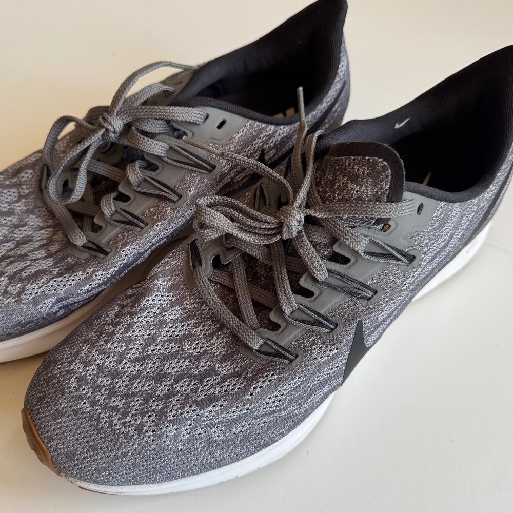 Nike Zoom Pegasus 36 - Gunsmoke with Gum Sole